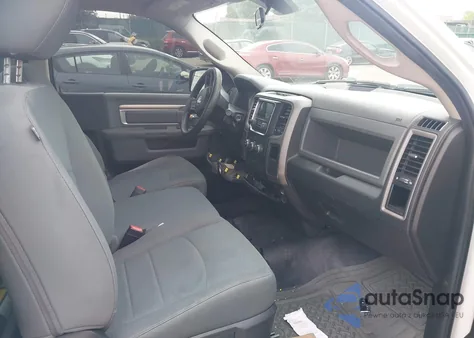 2016 Ram 1500 Tradesman из США, поврежденный, VIN 3C6JR6DT6GG285396